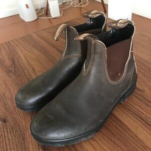Blundstones! Almost new.